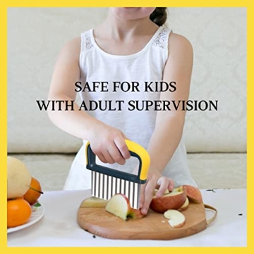 YGDZ Wavy Crinkle Cutter - Fun Veggie & Fruit Cutter