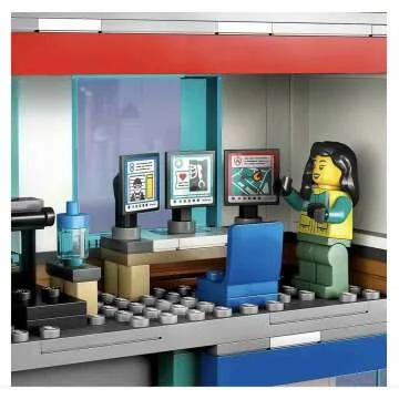 LEGO City Emergency Vehicle Headquarters Set