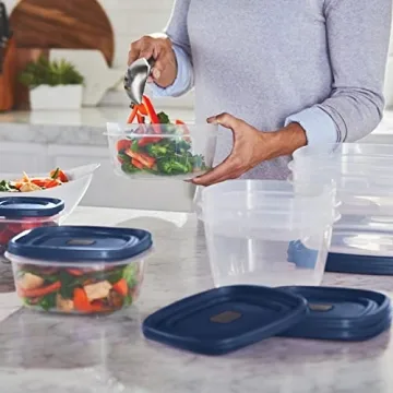 Rubbermaid EasyFindLids Food Storage Containers Set