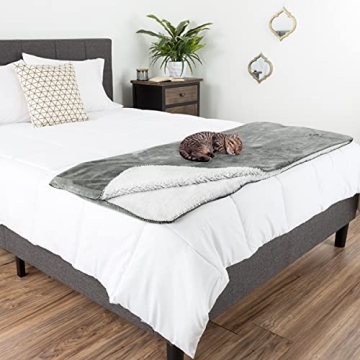 PETMAKER Waterproof Pet Blanket Soft Stylish Throw