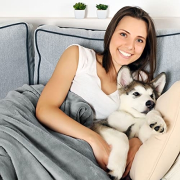 PETMAKER Waterproof Pet Blanket Soft Stylish Throw