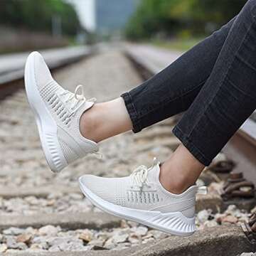 Stylish Comfortable Women’s Tennis Shoes for Work and Fun