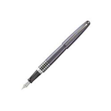 PILOT MR Retro Pop Collection Fountain Pen in Gift Box, Gray Barrel with Houndstooth Accent, Medium Point Stainless Steel Nib, Refillable Black Ink (91435)