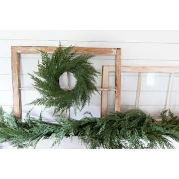 Vita Domi 18" Faux Cedar Wreath for Holiday Elegance
