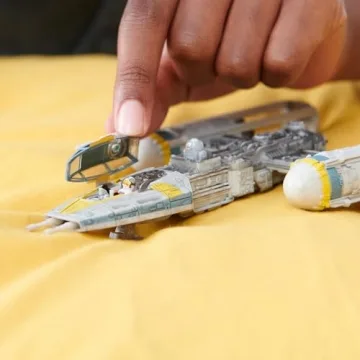 STAR WARS Gold Leader's Y-Wing Model with Figures