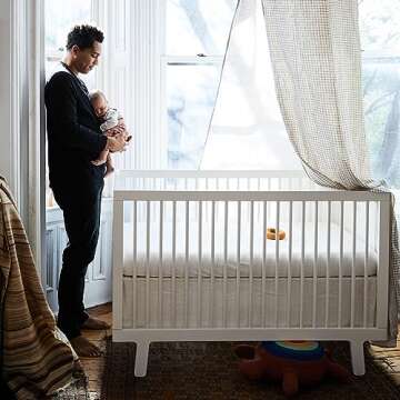 Oeuf Sparrow Crib: Stylish & Adjustable White Design