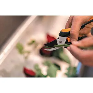 Fiskars Solid Snip Pruner, Floral SP14, Length: 24cm, Steel Blades/Plastic Handle, Black/Orange, 1051601