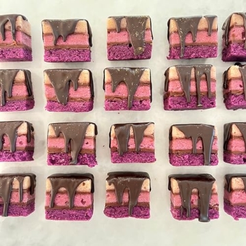 Zola Bakes Purple Ombré Rainbow Cookies for Every Occasion