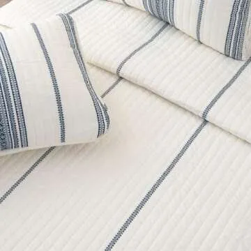 Great Bay Home King Reversible Quilt Bedding Set - All Season, Modern, Lightweight Bedspreads - White and Navy Striped Coverlets (Includes 1 Quilt, 2 Pillow Shams)