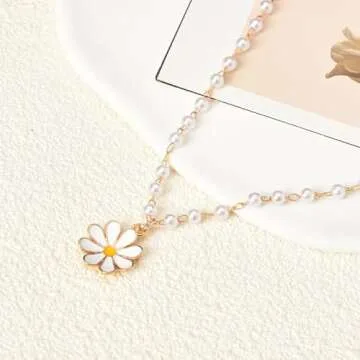 Daisy Flower Necklace - Elegant Pearl Jewelry for Women