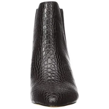 Elegant Kitten Heel Boot for Work and Outings