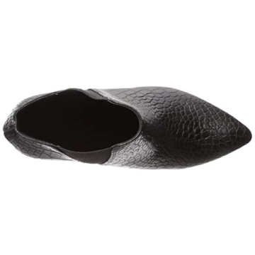 Elegant Kitten Heel Boot for Work and Outings