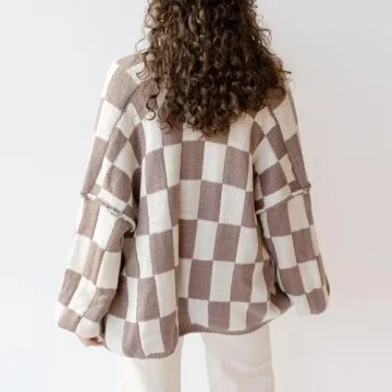 Giraropa Women Checkered Cardigan for Stylish Comfort