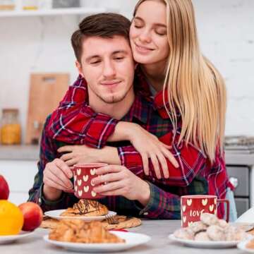 15 oz Heart Mug with Lid and Spoon for Valentine's Day