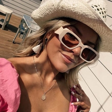 Trendy DUPER Sunglasses - Timeless Y2K Style and Protection