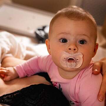 Medela Baby Pacifier | 6-18 Months | Includes Sterilizing Case | 2-Pack | Soft Silicone | BPA-Free | Supports Natural Suckling | Pink