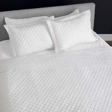 Jennifer Adams Diamond Quilted Blanket for Ultimate Comfort