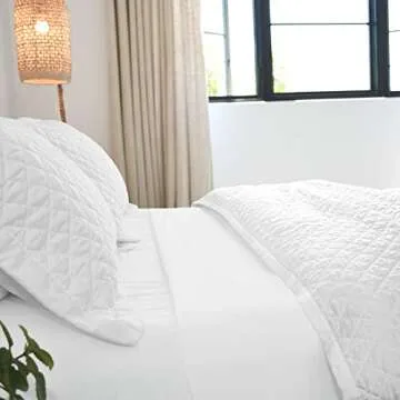 Jennifer Adams Diamond Quilted Blanket for Ultimate Comfort