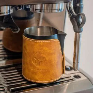 Handleless Milk Frothing Pitcher - Stainless Steel Espresso Milk Pitcher - Milk Jug for Latte Pen Quality Latte Art - 450ml/15.2oz Eagle Spout Leather Wrap - Espresso Accessories - Latte Art Tools