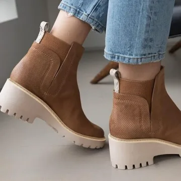 Trish Lucia Stylish Womens Chelsea Boots for All Occasions