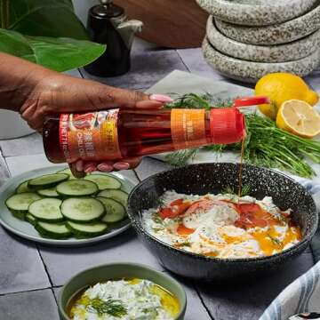 Lee Kum Kee Chili Oil (7 oz - 1 Pack), Crafted from Dried Chili Peppers and Soybean Oil, Spicy, Perfect for Dipping, Cold Dishes, Sichuan and Hunan Dishes