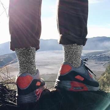 FRESBEIT Merino Wool Socks Men Winter Soft Thick Warm Socks for Men Cozy Crew Hiking Thermal Socks Size 7-13(5 Pairs)