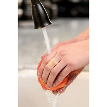 Nexcare Waterproof Bandages 100 Pack for Swimming Bathing