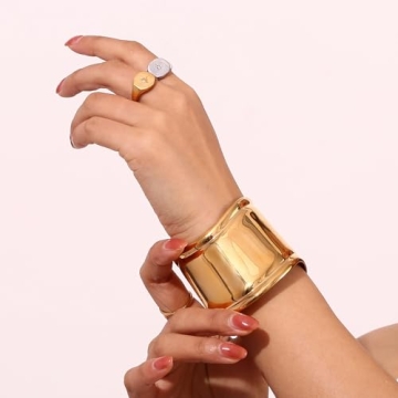 Stylish Gold Cuff Bracelet for Women – Elegant Gift Idea