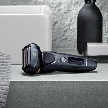 Panasonic ARC 5 Electric Razor for a Close Shave