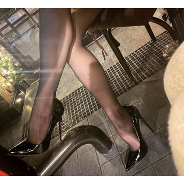 GENSHUO Women's 4.7 Inch Sexy Stiletto Heels - All Black