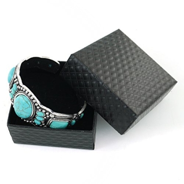 Exquisite Turquoise Heart Bracelet for Chic Occasions