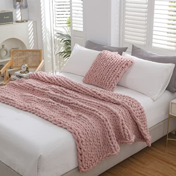 Luxurious WESHIONGOO Chunky Knit Blanket Throw in Pink