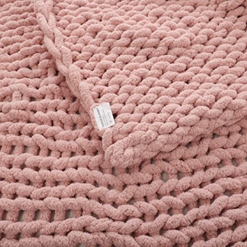 Luxurious WESHIONGOO Chunky Knit Blanket Throw in Pink