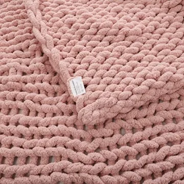Luxurious WESHIONGOO Chunky Knit Blanket Throw in Pink