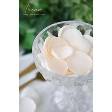 Floroom 500pcs Rose Petals Cream Faux Silk Flower Petals for Wedding Flower Girl Basket Aisle Scatter Dinner Table Centerpieces Party Confetti Bridal Shower Romantic Night Decoration