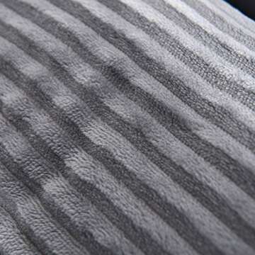 Amazon Basics Self-Warming Pet Bed for Cats and Dogs