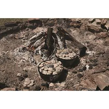 Lodge L10DCO3 Cast Iron Deep Camp Dutch Oven, Pre-Seasoned, 5-Quart and 10 Inch Camp DO Tote Bag,Black