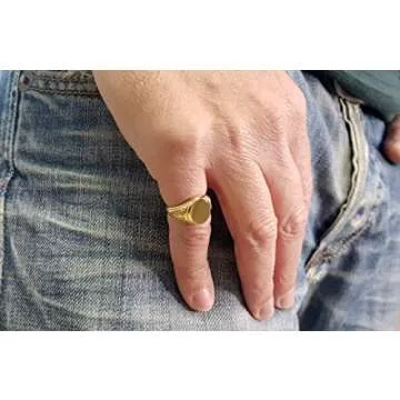 Elegant jewel box Unisex Oval custom signet ring in solid gold 9k, 14k, & 18k, Personalized signet ring, Custom Initial engraved chevalier ring, Family gift, RN386