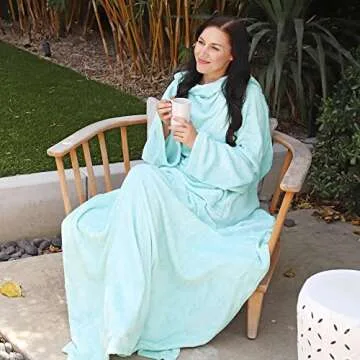 Catalonia Wearable Blanket with Sleeves and Pocket, Cozy Soft Fleece Mink Micro Plush Wrap Throws Blanket Robe for Women and Men