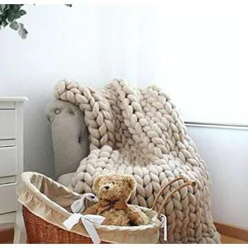 Handmade Chunky Knit Blanket for Cozy Living Spaces