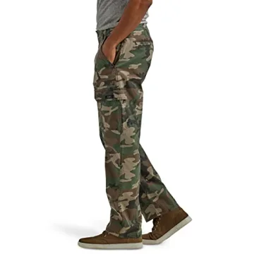 Men's Relaxed Fit Stretch Cargo Pant in Camo