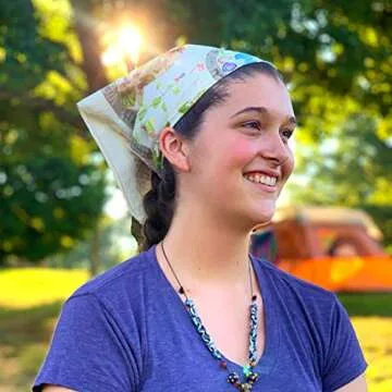 Foraging Field Reference Bandana with 12 Common Edible, Medicinal, and Useful North American Plants, Trees, and Fungus Found in Nature - 100% Cotton Made in the USA