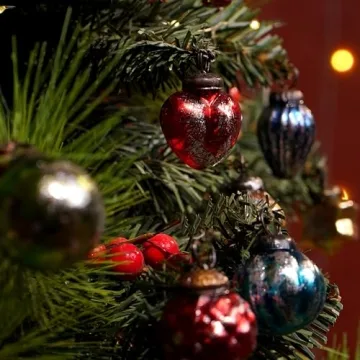 25 Vintage Christmas Ornaments for Joyful Holiday Celebrations