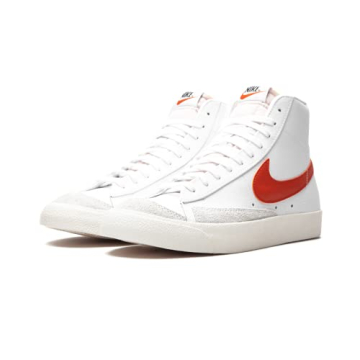 Nike Men's Basketball Shoe - Vintage Style and Comfort