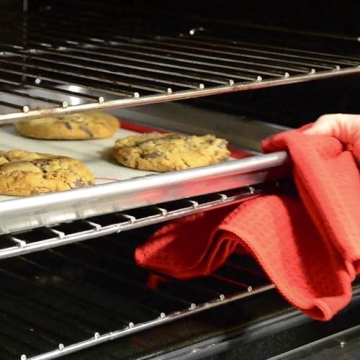 Fat Daddio's Non-Stick Silicone Baking Mat for Effortless Baking