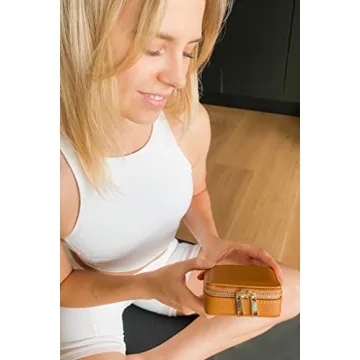 Vegan Leather Pill Organizer – Travel-friendly 7-Day Case