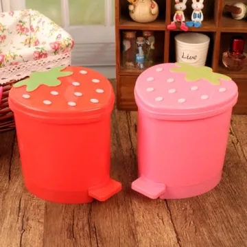 Stylish Strawberry Trash Can for Desk & Bedroom Decor