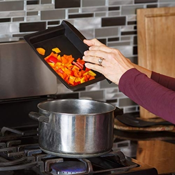 Glad Acacia Wood Cutting Board with Innovative Trays