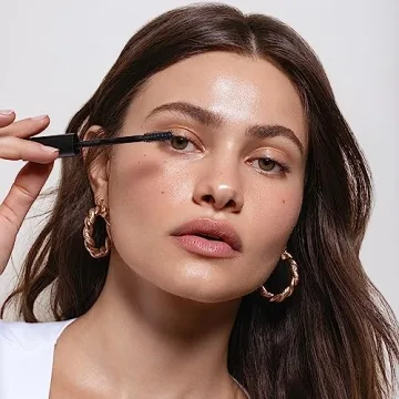 Saie Mascara 101 - Nourishing, Clumping-Free Mascara