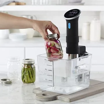 Rubbermaid 6 Quart Food Storage Container for Kitchen Needs